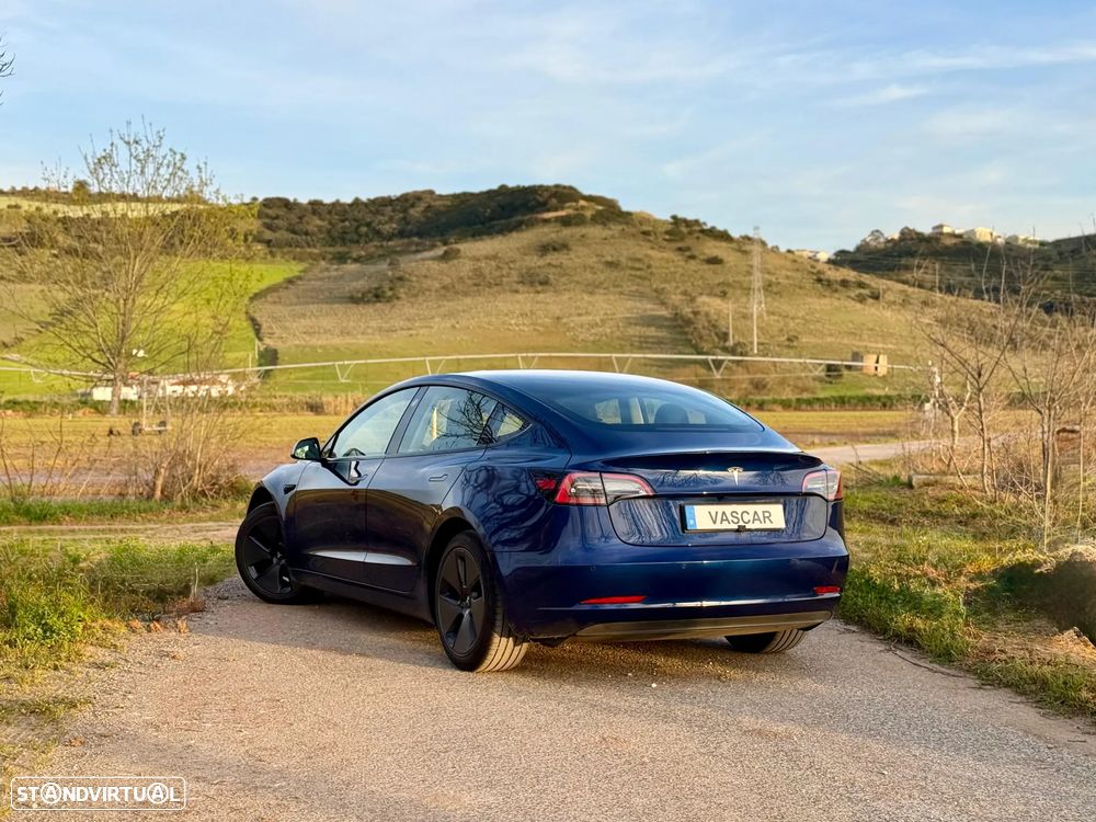 Tesla Model 3 - 3