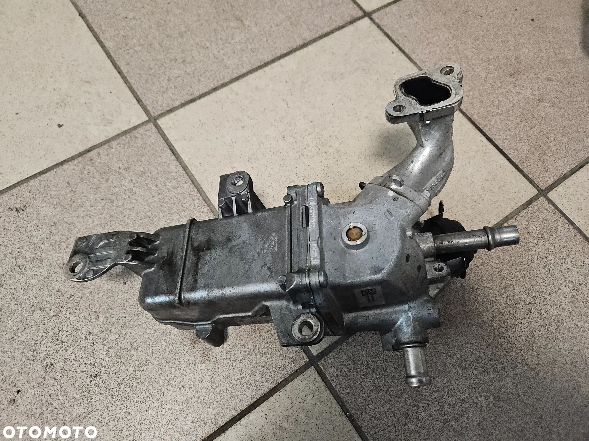 Zawór chłodniczka EGR Opel VIVARO Renault TRAFIC 1,6 DCI CDTI Biturbo 2016r 147357086R - 1
