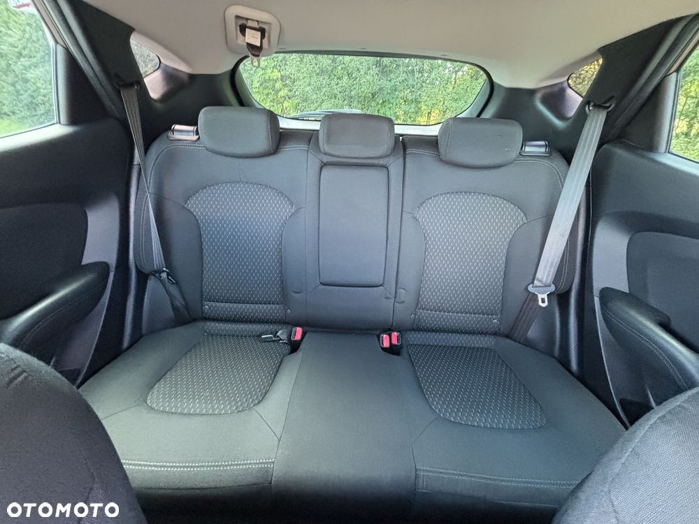 Hyundai ix35 1.6 GDI Comfort 2WD - 19