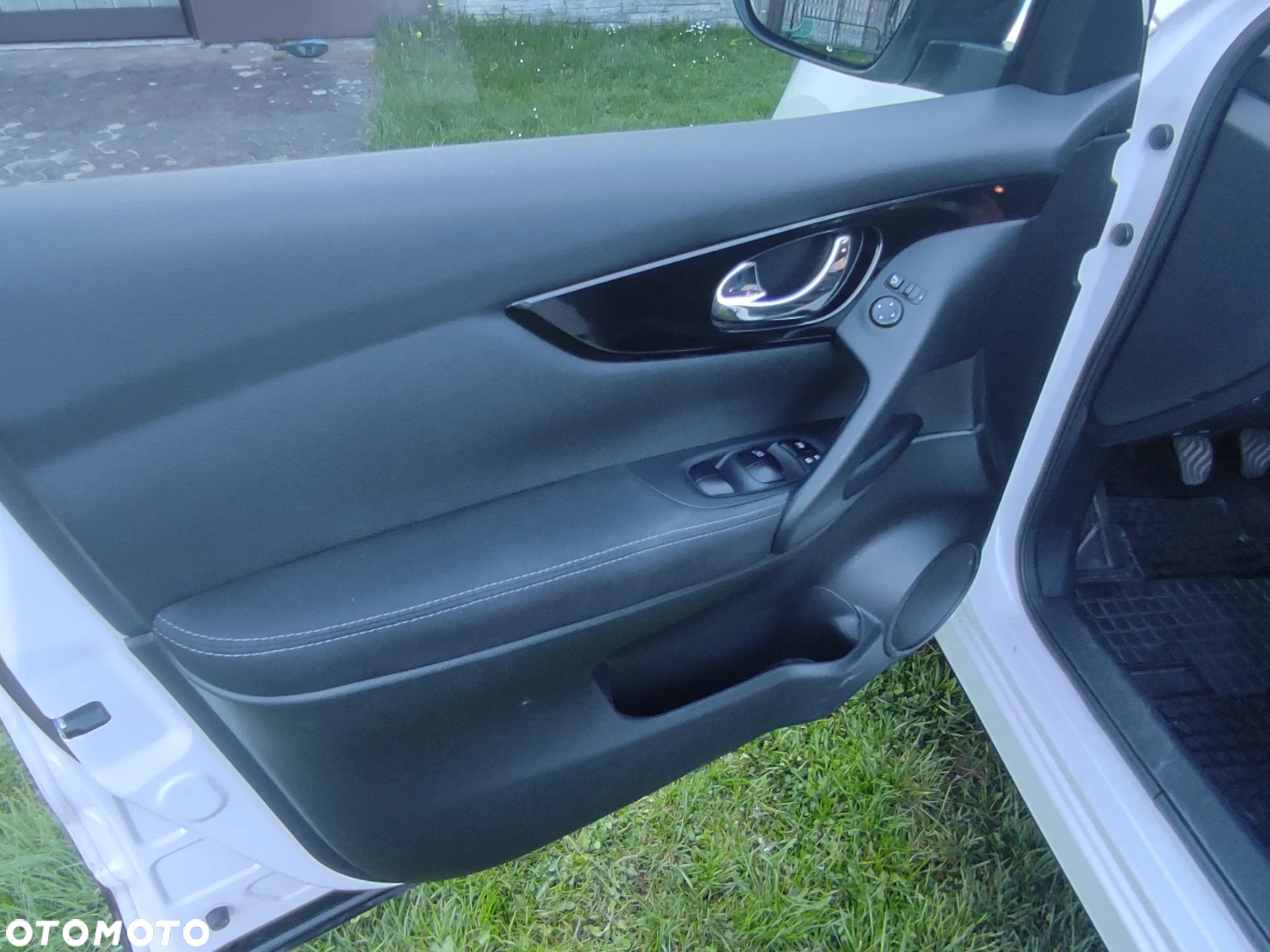 Nissan Qashqai 1.5 dCi N-Connecta EU6 - 20