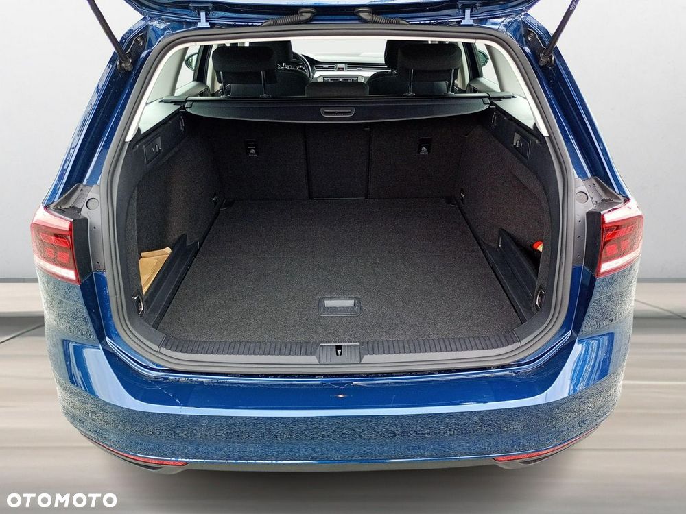 Volkswagen Passat Variant 2.0 TDI EVO Essence - 32