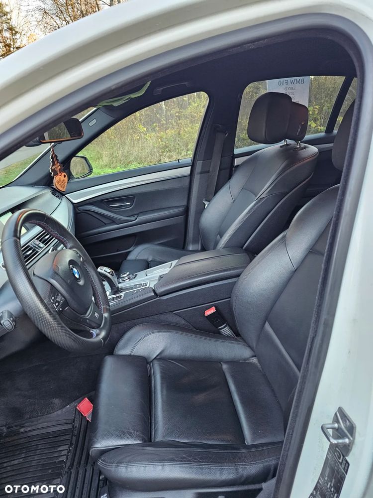 BMW Seria 5 530d xDrive - 34