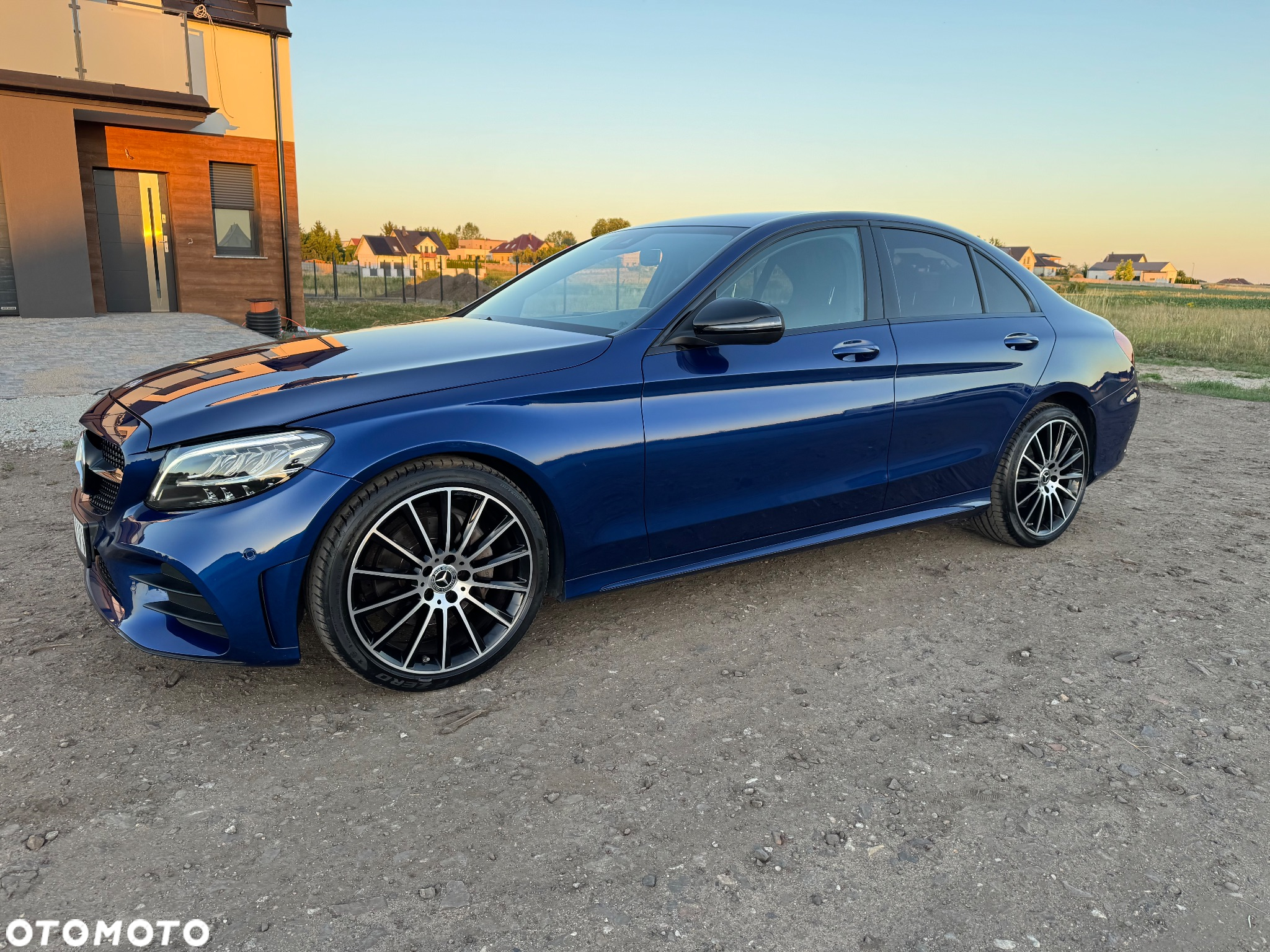 Mercedes-Benz Klasa C 200 T 9G-TRONIC AMG Line - 18