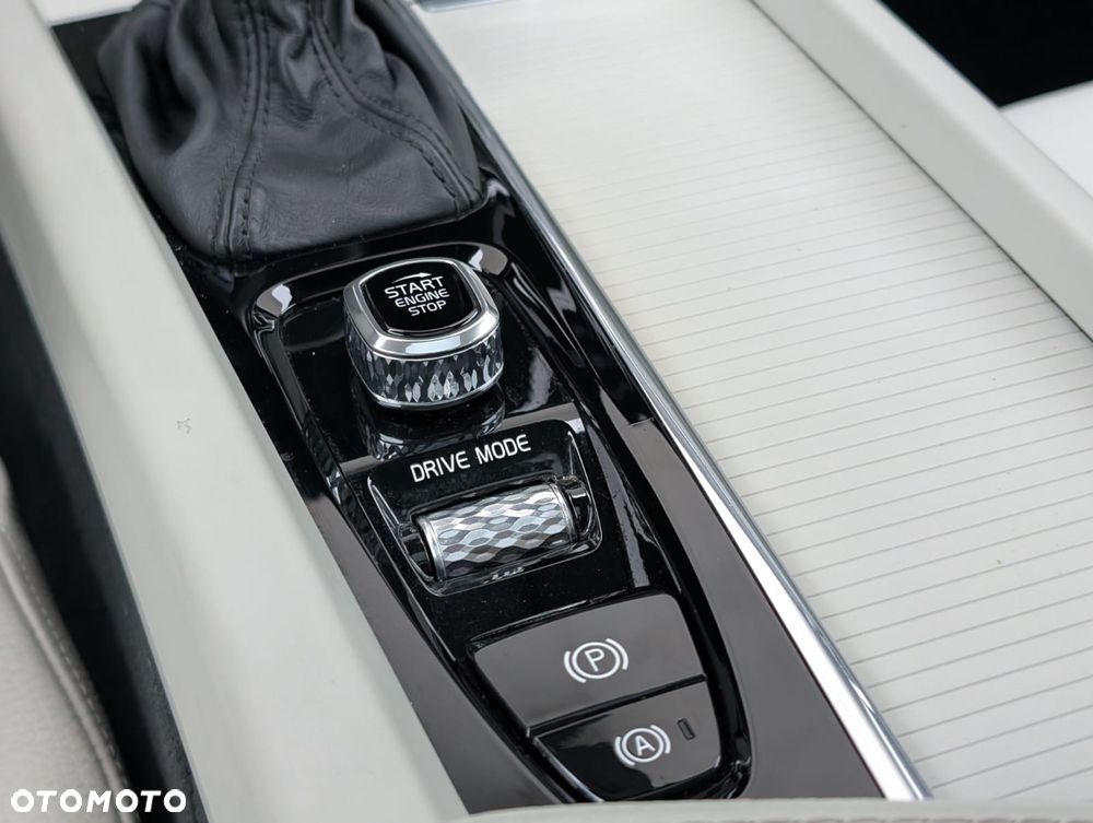 Volvo S60 T5 Momentum Pro - 27