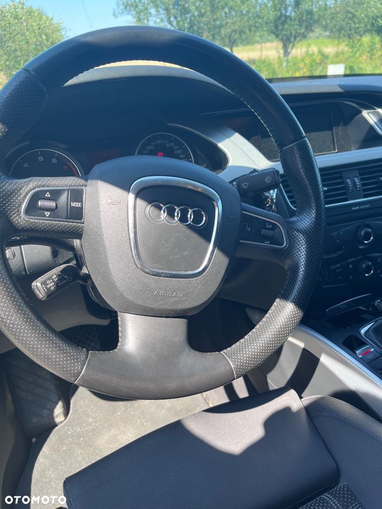 Audi A4 Limousine - 11