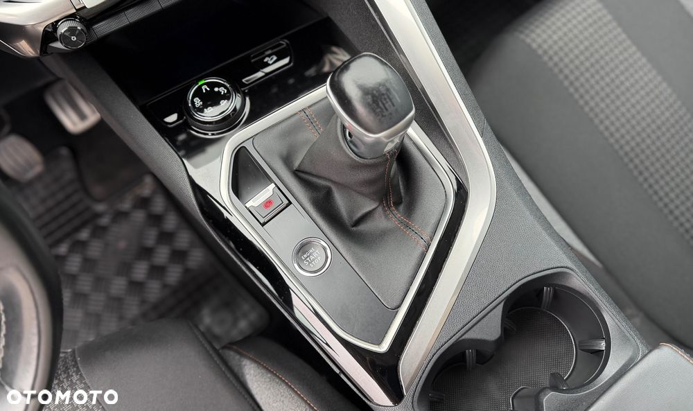 Peugeot 3008 1.2 PureTech Active S&S - 32