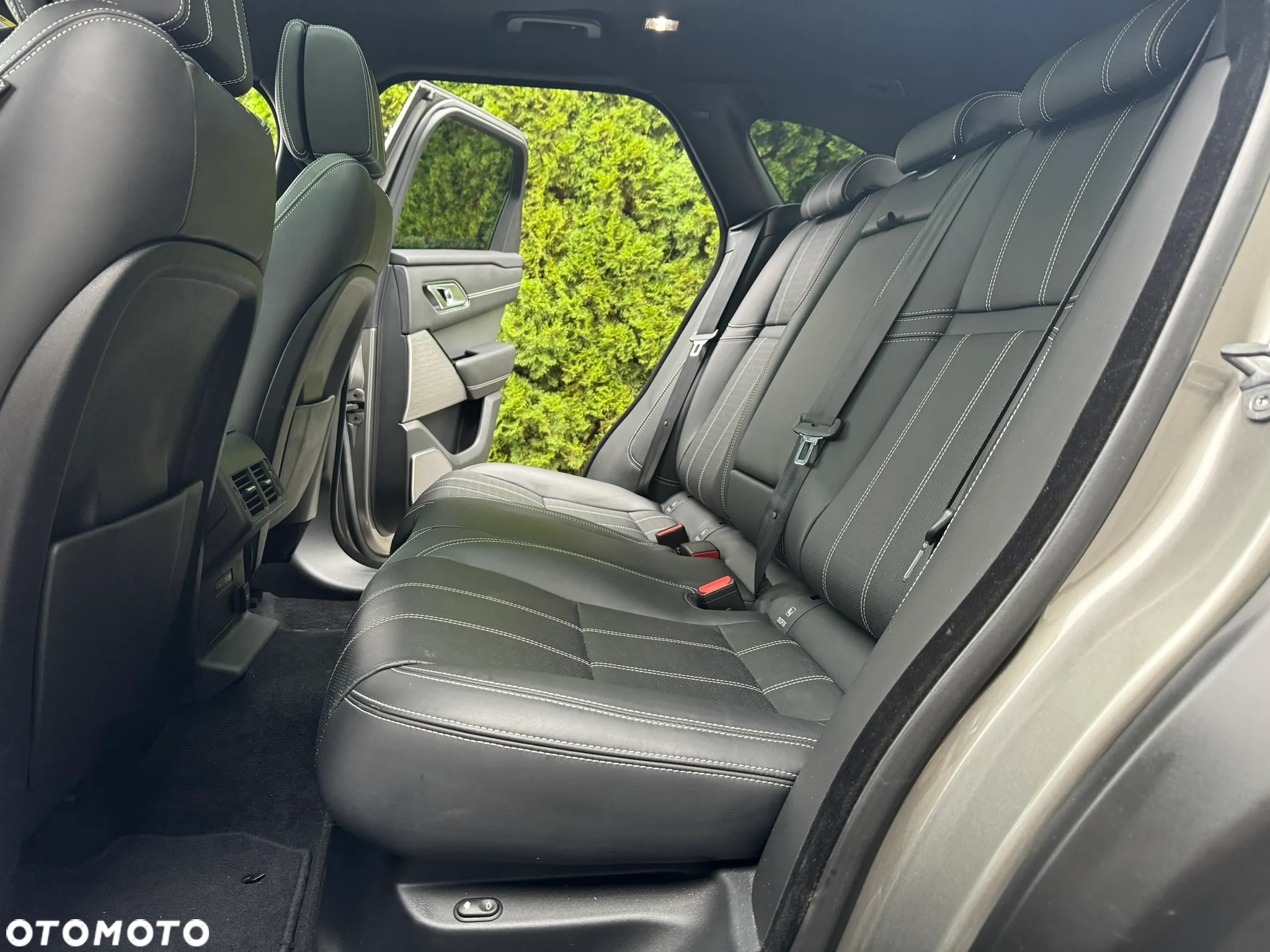 Land Rover Range Rover Velar 3.0d R-Dynamic - 16