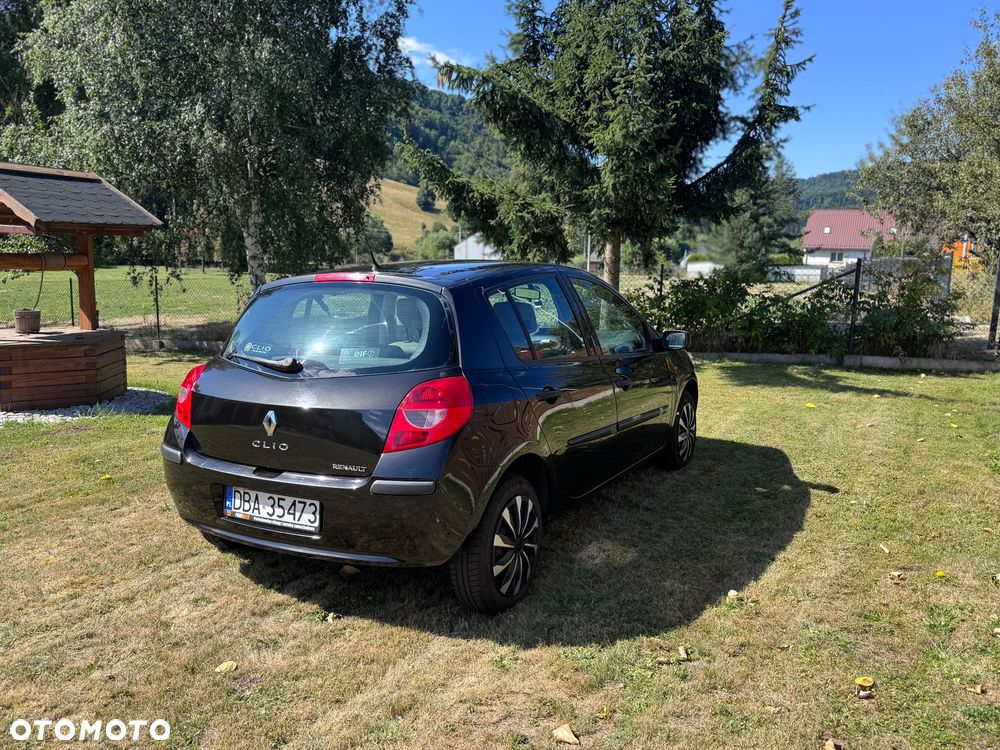 Renault Clio 1.2 16V Authentique - 5