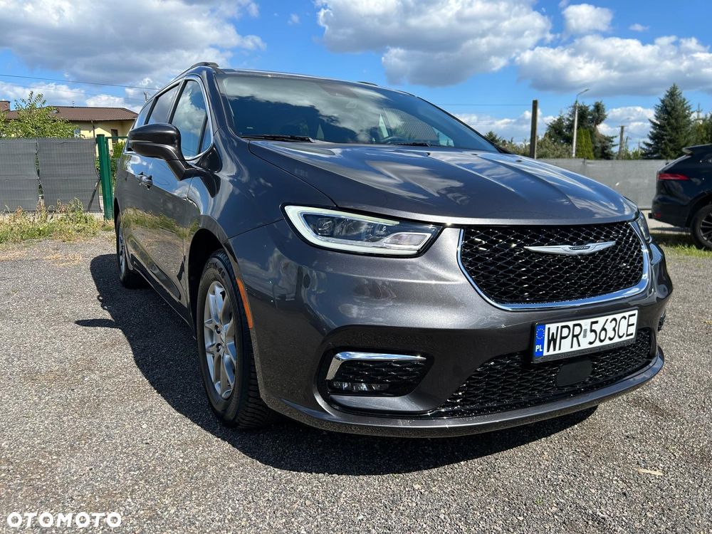 Chrysler Pacifica - 12