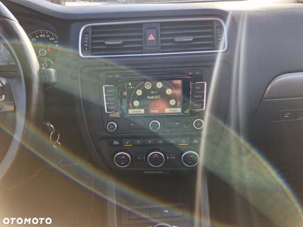 Volkswagen Jetta - 26