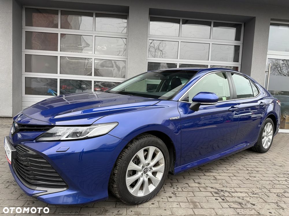 Toyota Camry 2.5 Hybrid Comfort CVT - 24