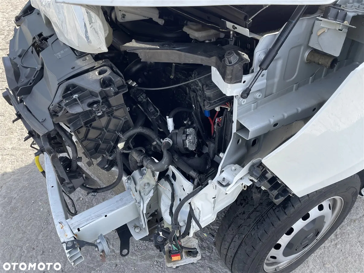 Renault TRAFIC - 15