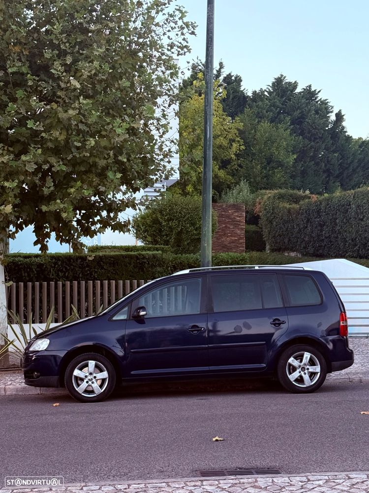 VW Touran 1.9 TDi Highline EC 7L - 6