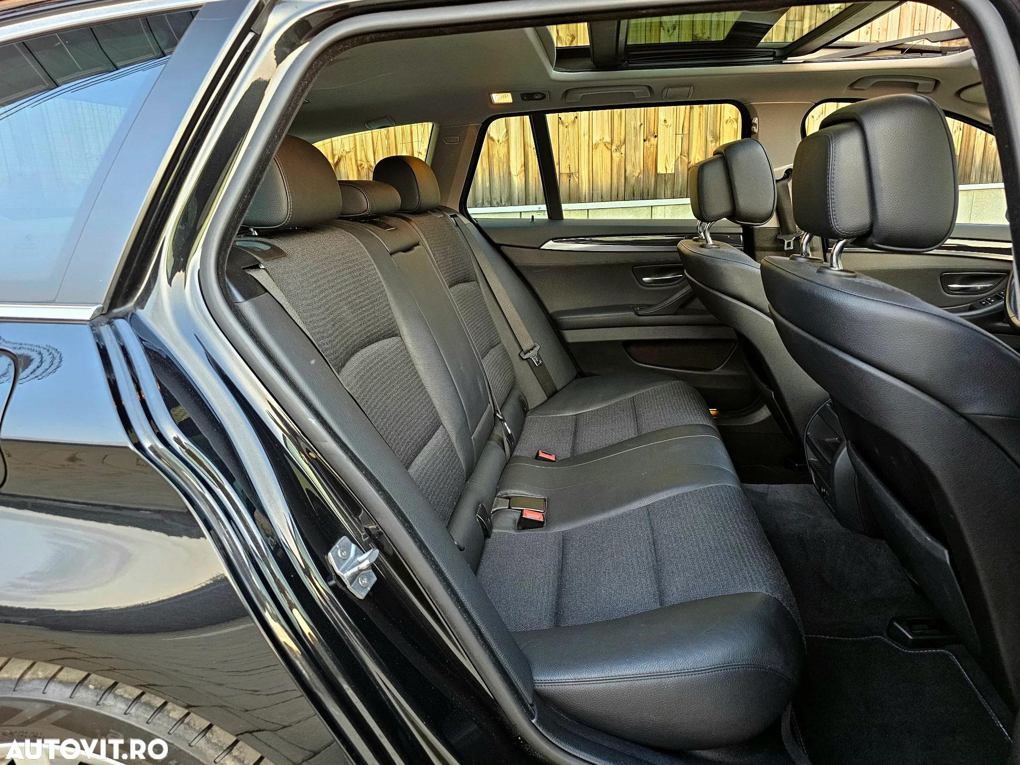 BMW Seria 5 520d Touring Aut. - 19