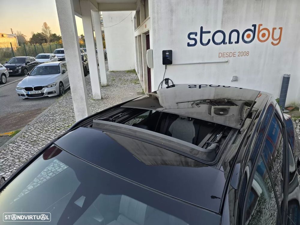 Peugeot e-2008 50 kWh GT - 14