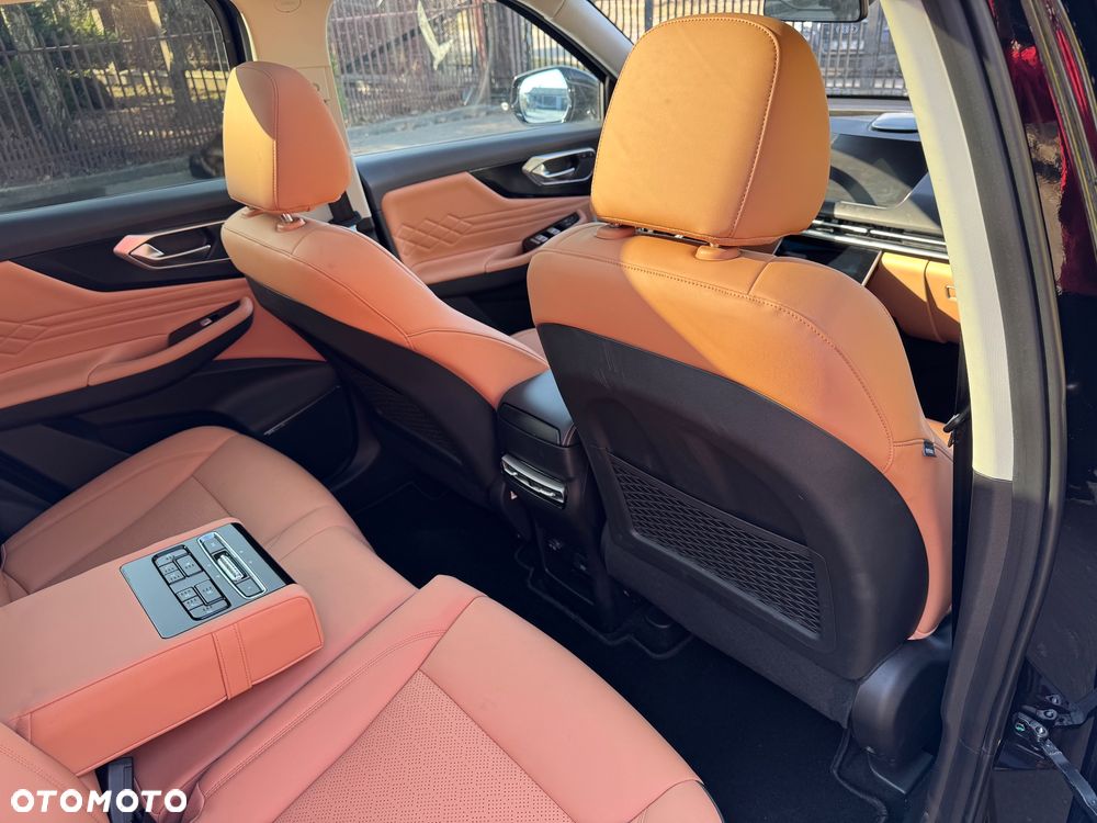 BAIC 7 1.5T Luxury Plus DCT - 37