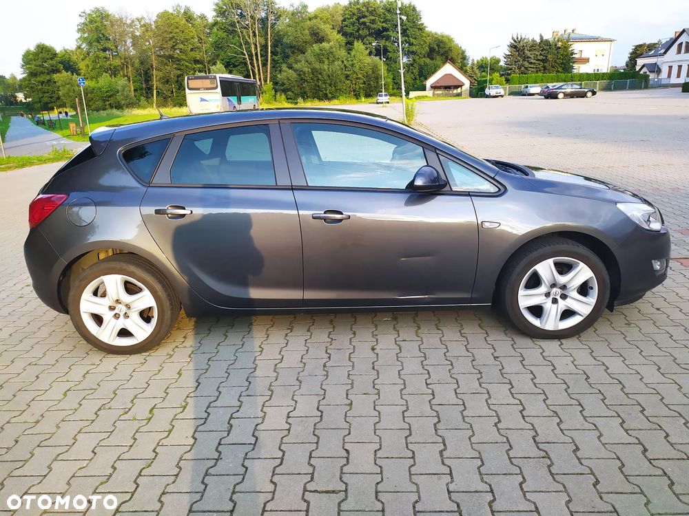 Opel Astra 1.4 Turbo Cosmo - 33