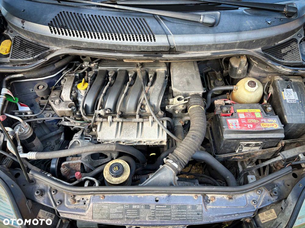 Renault Scenic - 8