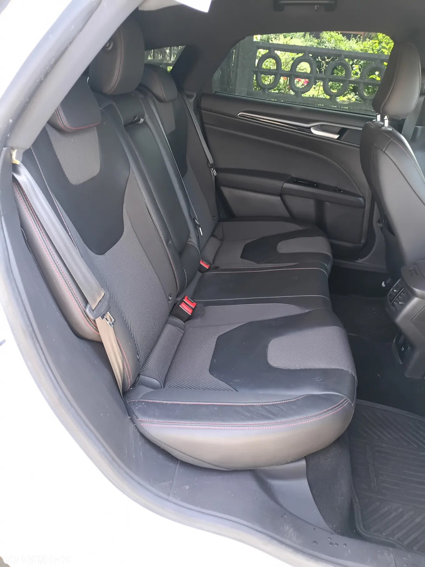 Ford Mondeo 1.5 EcoBoost ST-Line X - 13
