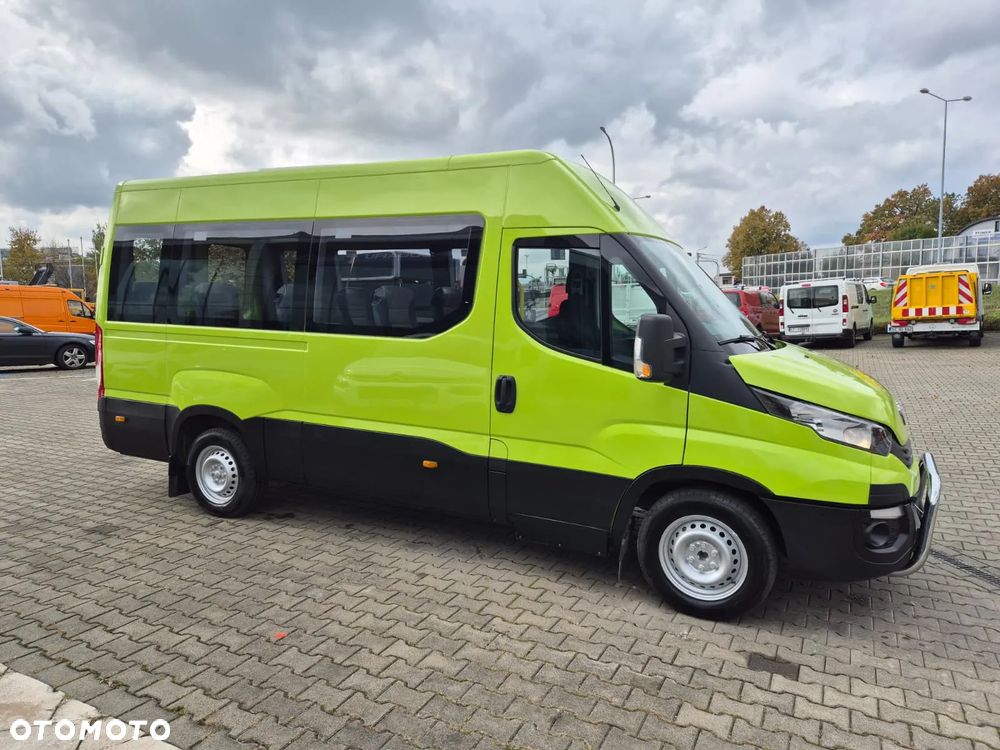 Iveco Daily 35S120 Hi-Matic / MIKROBUS / AUTOBUS / 10 MIEJSC / OD PIERWSZEGO WŁ. / STAN DOBRY / WEBASTO / KLIMATYZACJA - 6