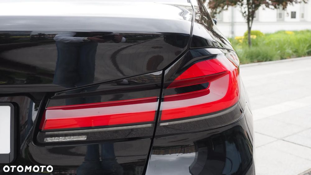 BMW Seria 5 518d Luxury Line - 18