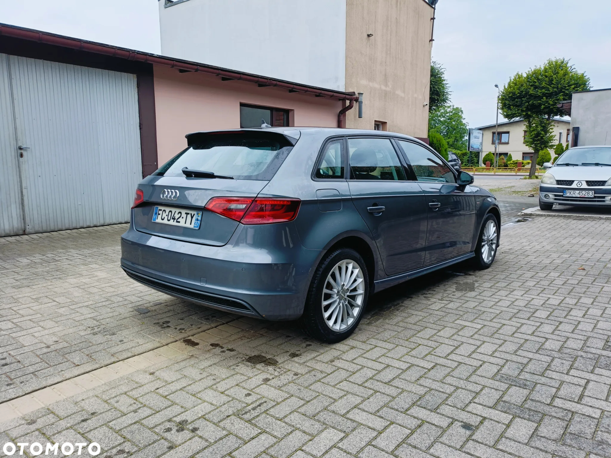 Audi A3 1.4 TFSI g-tron Sportback S tronic S line Sportpaket - 4