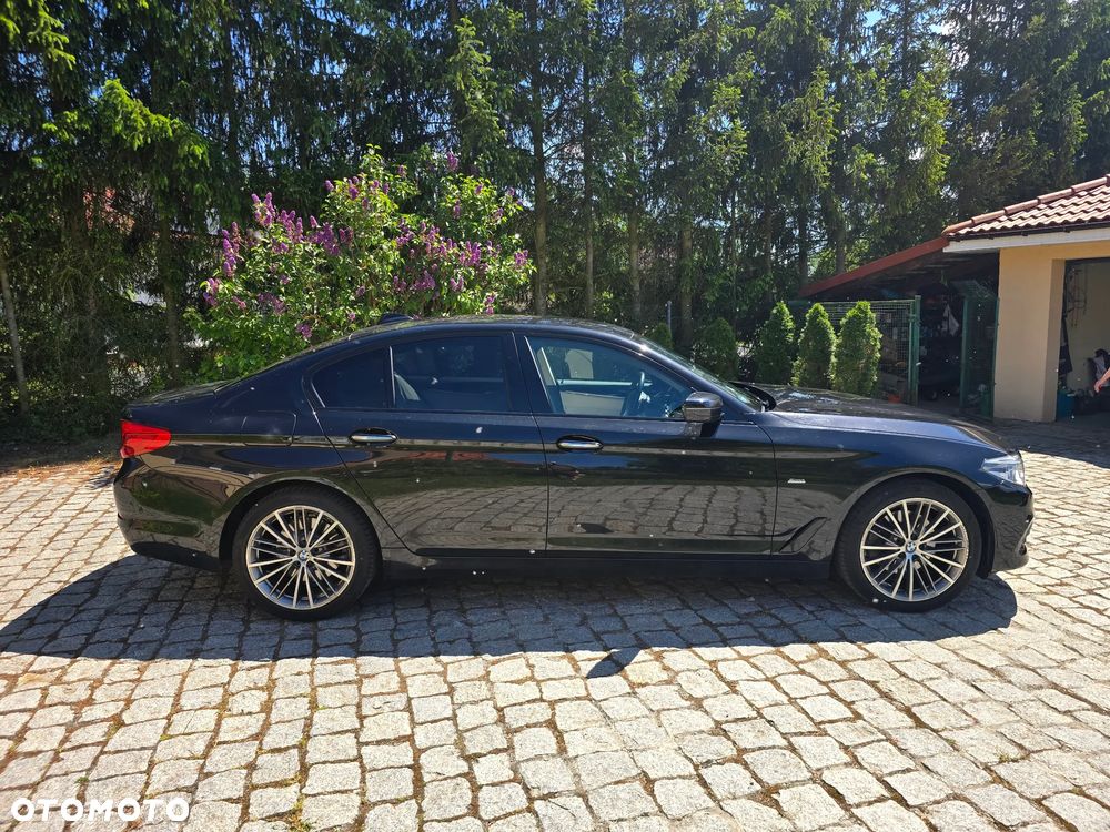 BMW Seria 5 520d xDrive Sport Line sport - 2