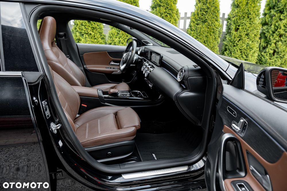Mercedes-Benz CLA 250 4Matic 8G-DCT Edition AMG Line - 22