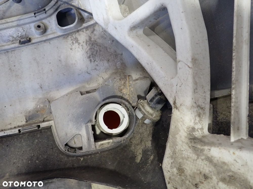 ZDERZAK TYŁ FORD FOCUS MK II - 16