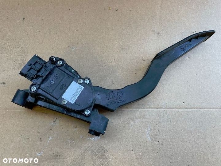 KIA CARNIVAL III 06- 2.9 CRDI PEDAŁ GAZU POTENCJOMETR 32700-4DXXX