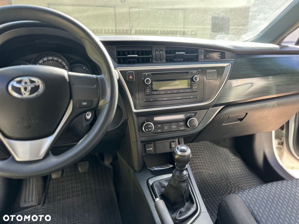 Toyota Auris 1.4 D-4D - 16