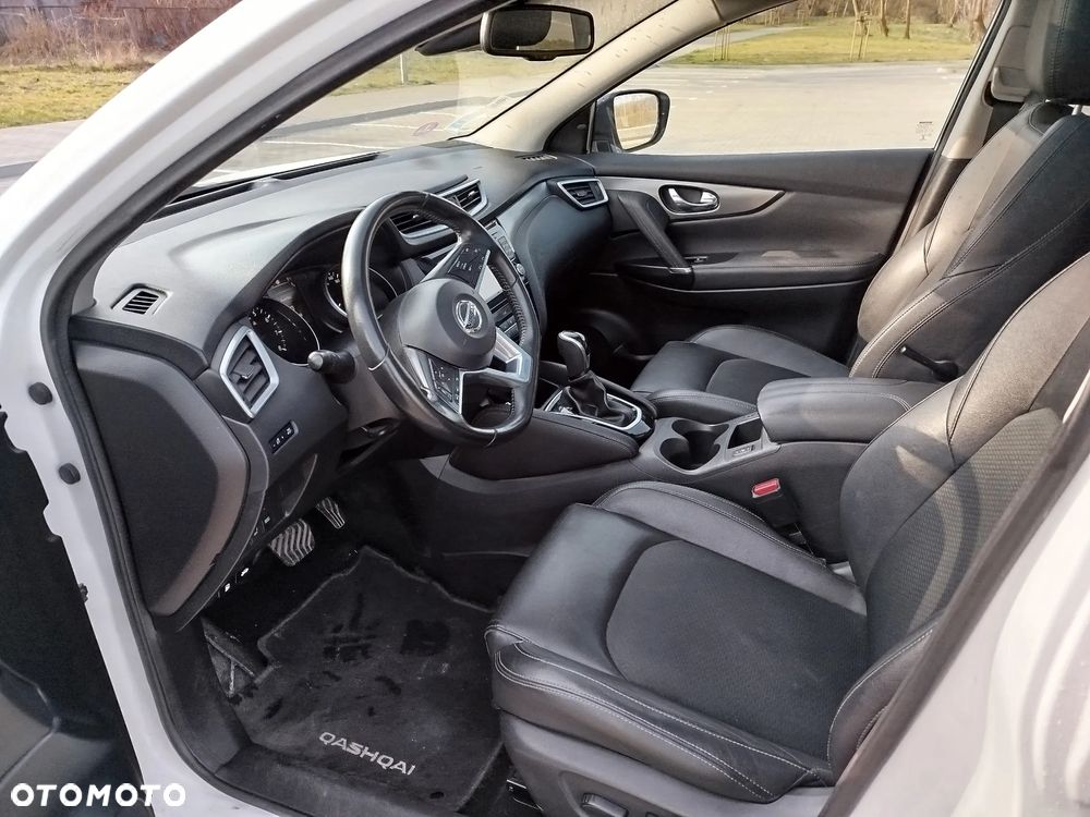 Nissan Qashqai 1.2 DIG-T Tekna Xtronic - 37