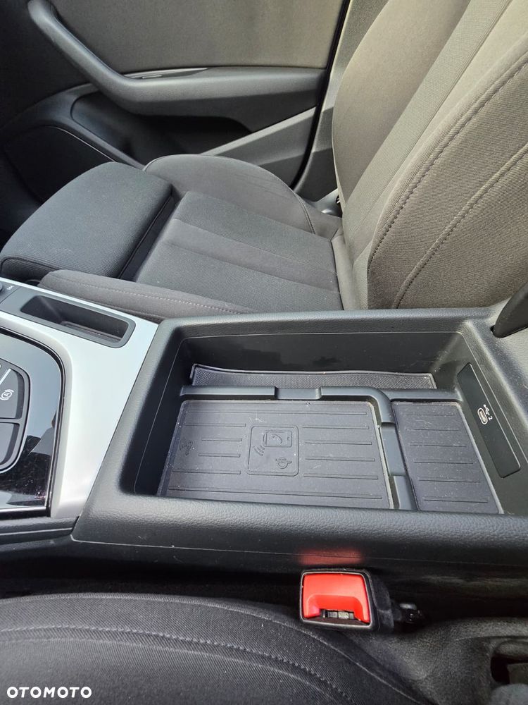 Audi A4 Avant 35 TFSI S tronic sport - 24