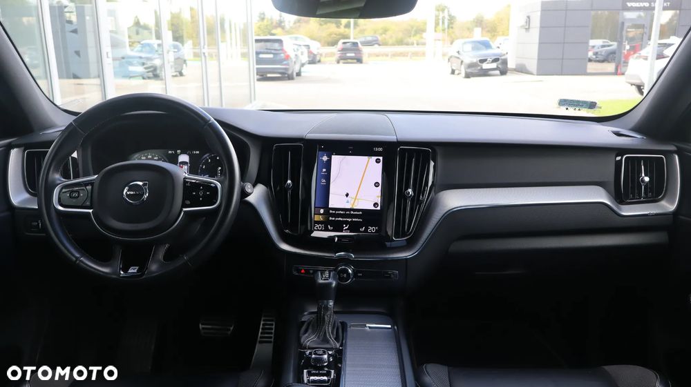 Volvo XC 60 T5 AWD R-Design - 10