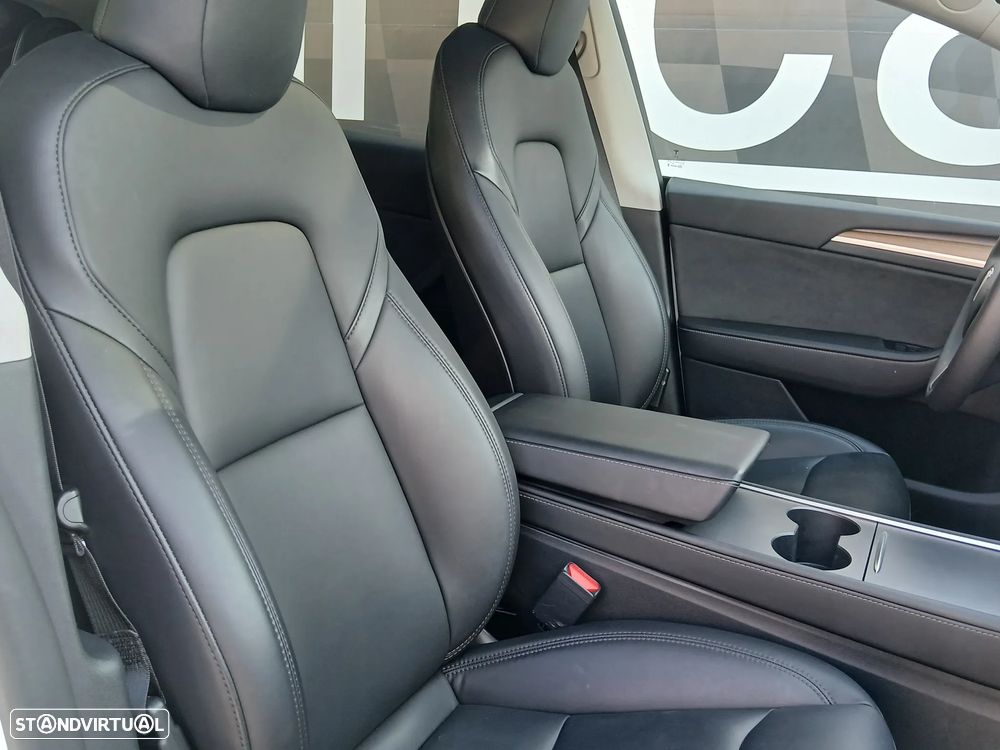 Tesla Model Y Long Range Dual Motor AWD - 19