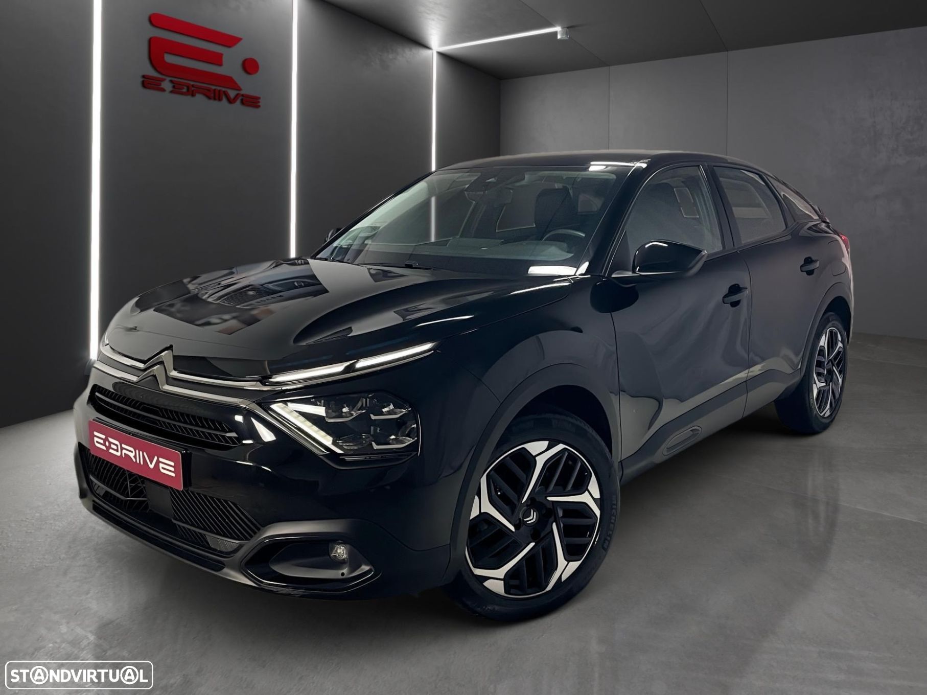 Citroën C4 1.2 PureTech Shine EAT8 - 1