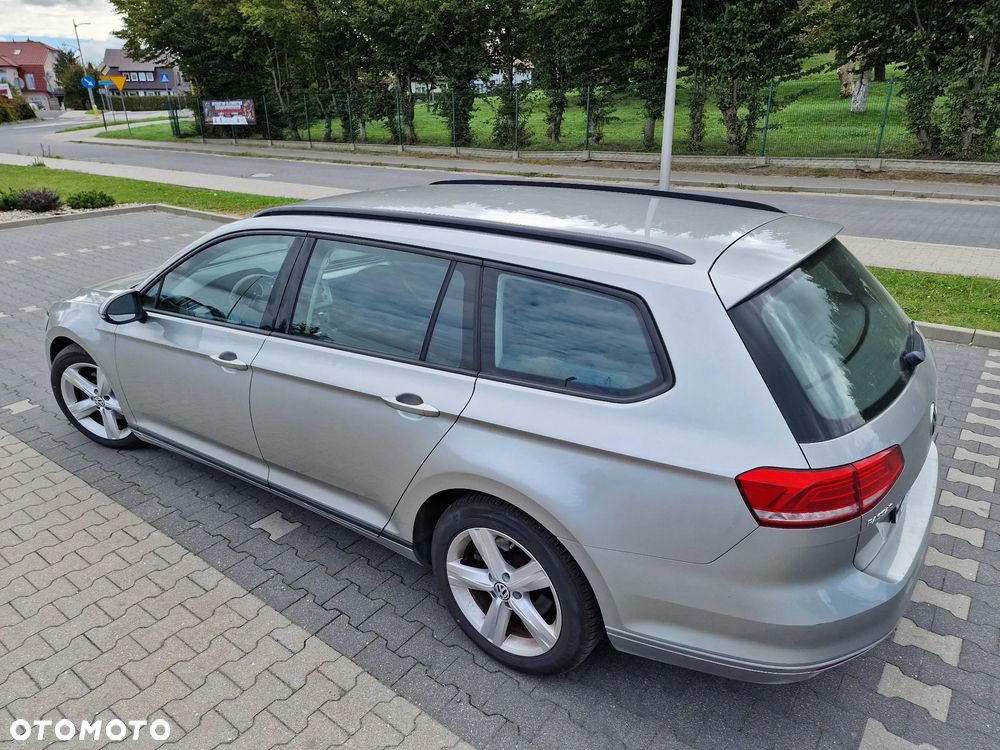Volkswagen Passat 1.6 TDI BMT Comfortline - 14