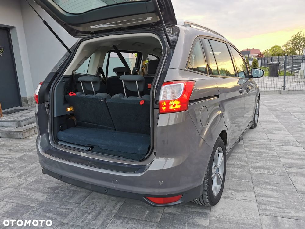Ford Grand C-MAX - 21