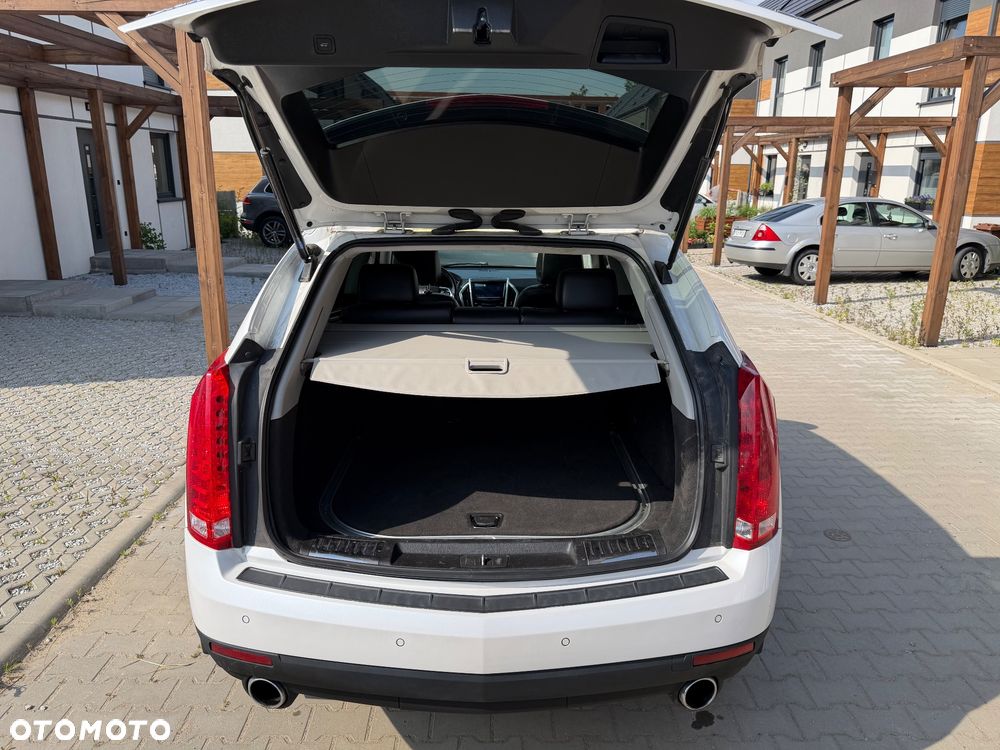 Cadillac SRX - 26