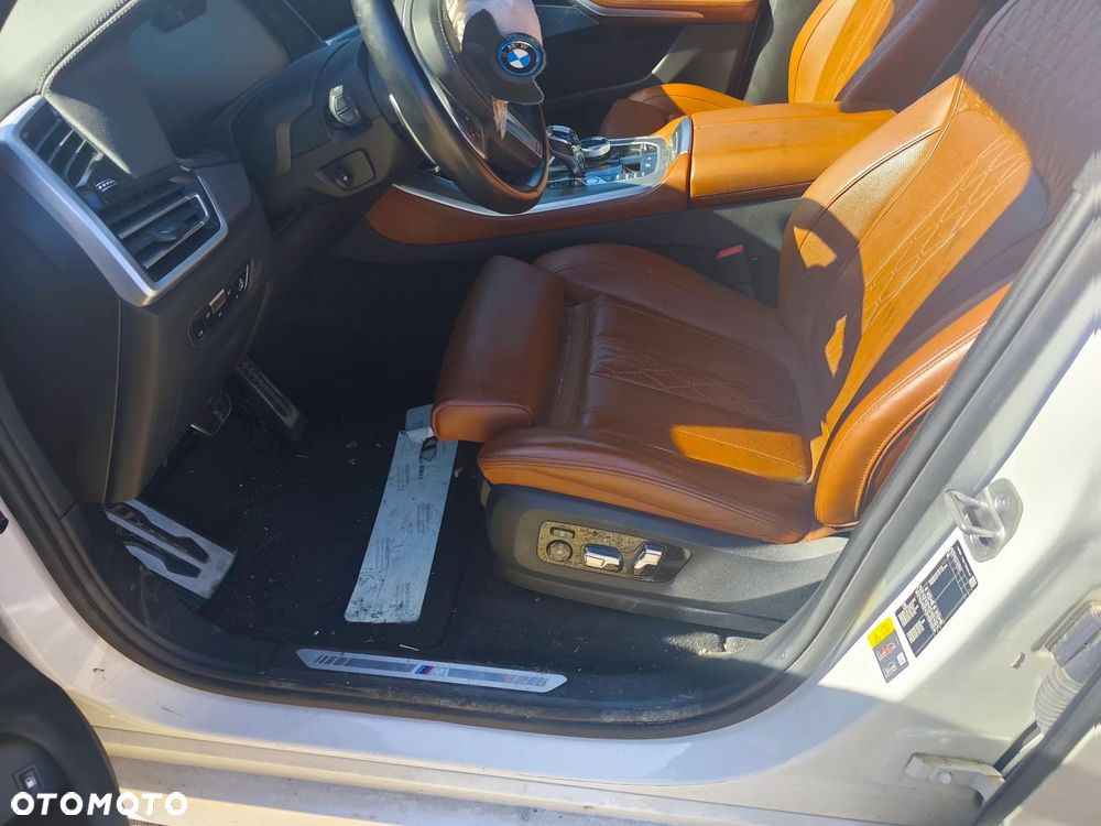 BMW X5 xDrive45e - 22