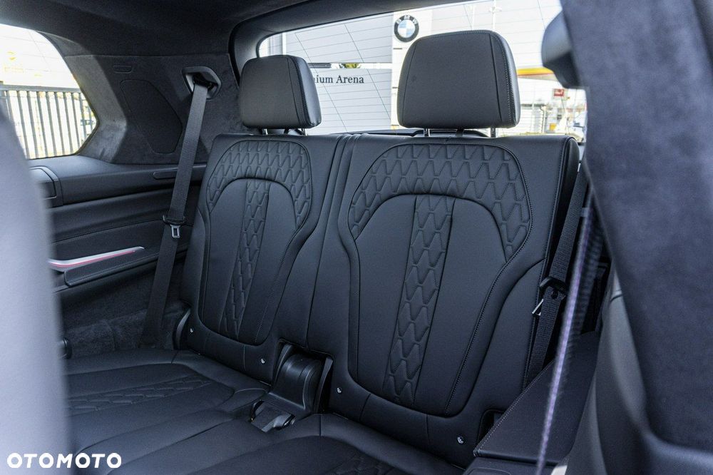 BMW X7 - 32