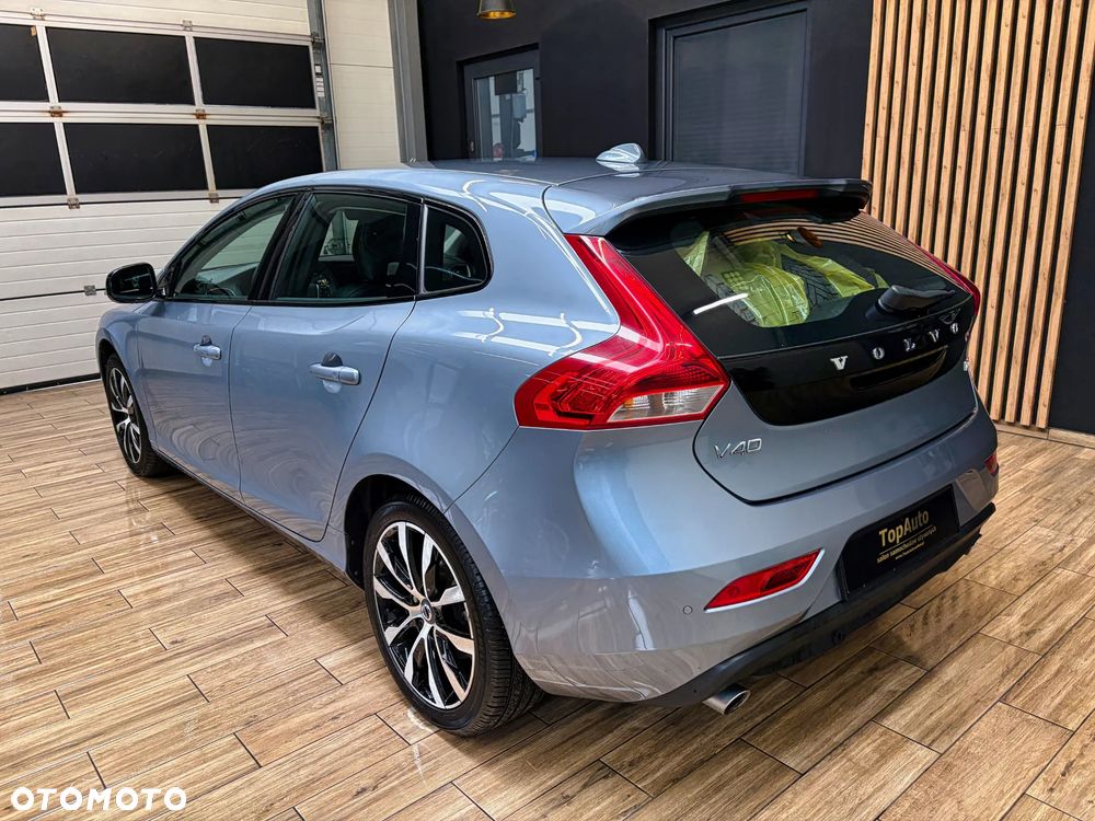 Volvo V40 T3 Drive-E Momentum - 9