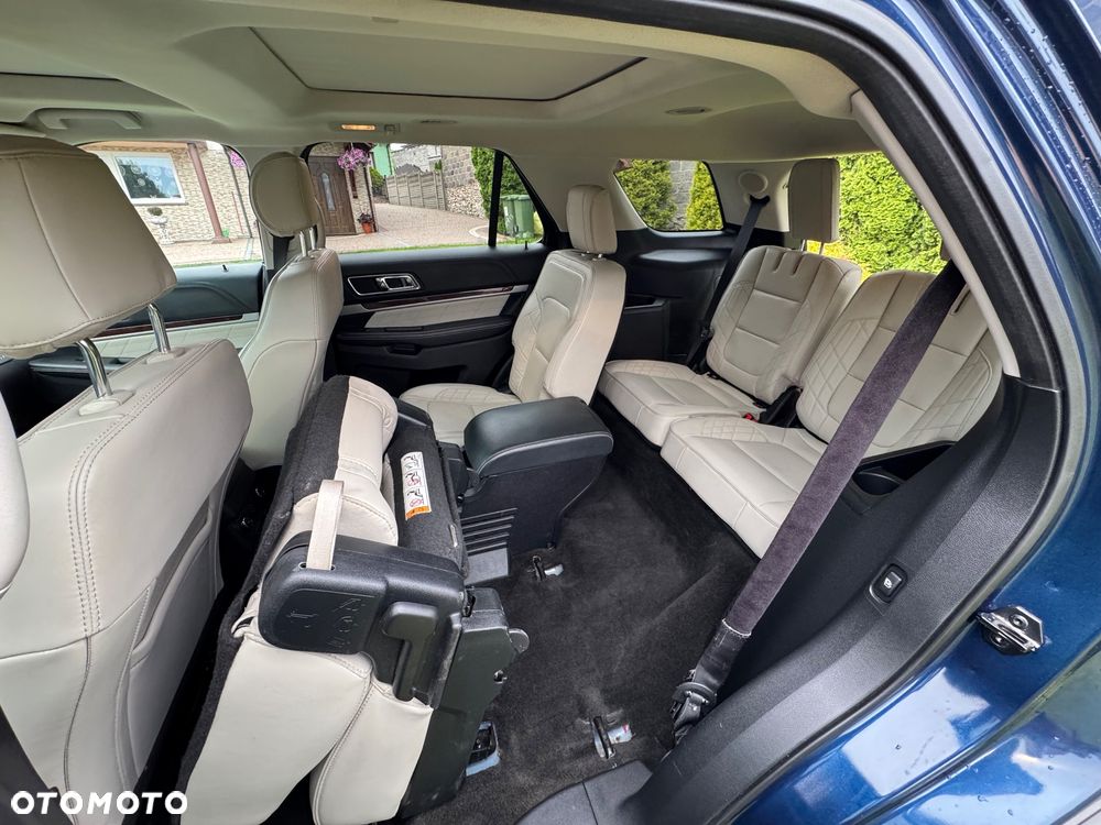 Ford Explorer - 12