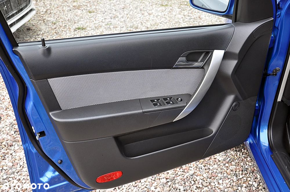 Chevrolet Aveo 1.4 16V LT - 18