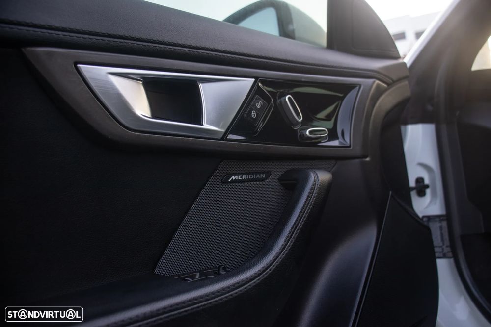 Jaguar F-Type 3.0 V6 S/C S Auto - 10