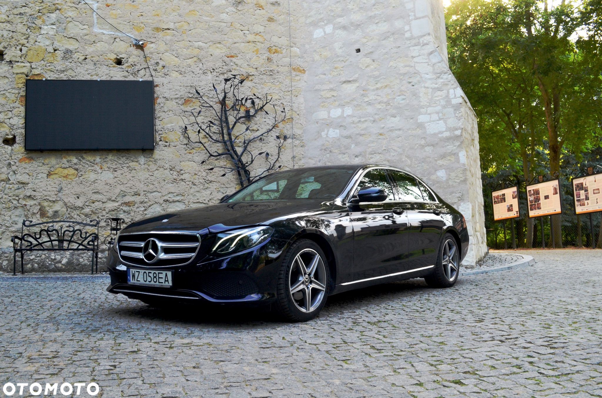 Mercedes-Benz Klasa E 200 d T 9G-TRONIC Exclusive - 1