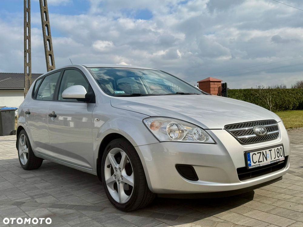 Kia Ceed 1.4 Comfort + - 1