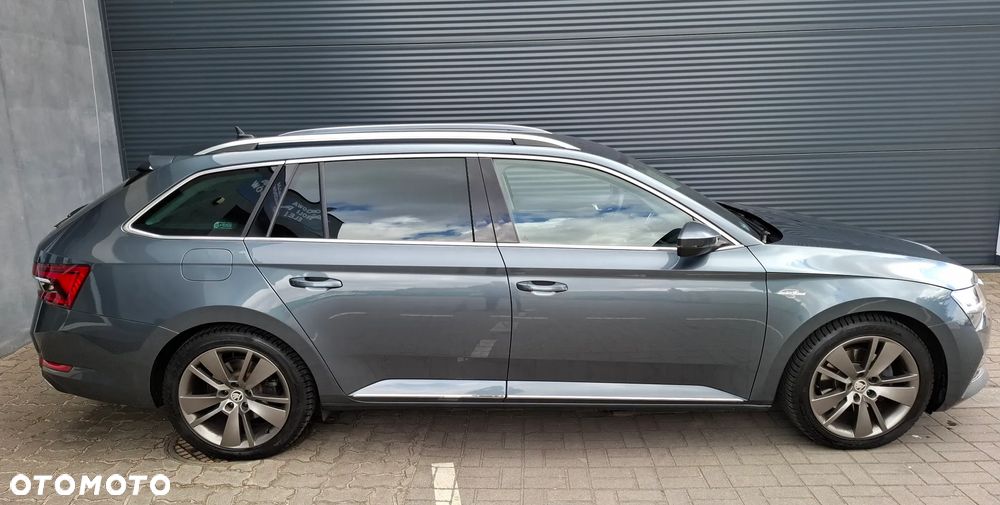 Skoda Superb 2.0 TSI L&K DSG - 11