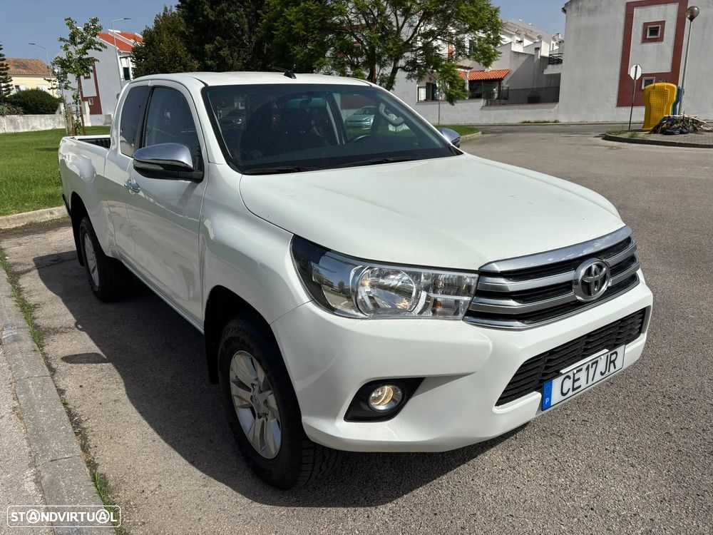 Toyota 2.4 D-4D 4WD 150cv - JLL - AC - CÂMERA - 4 LUGARES !!!! - 5