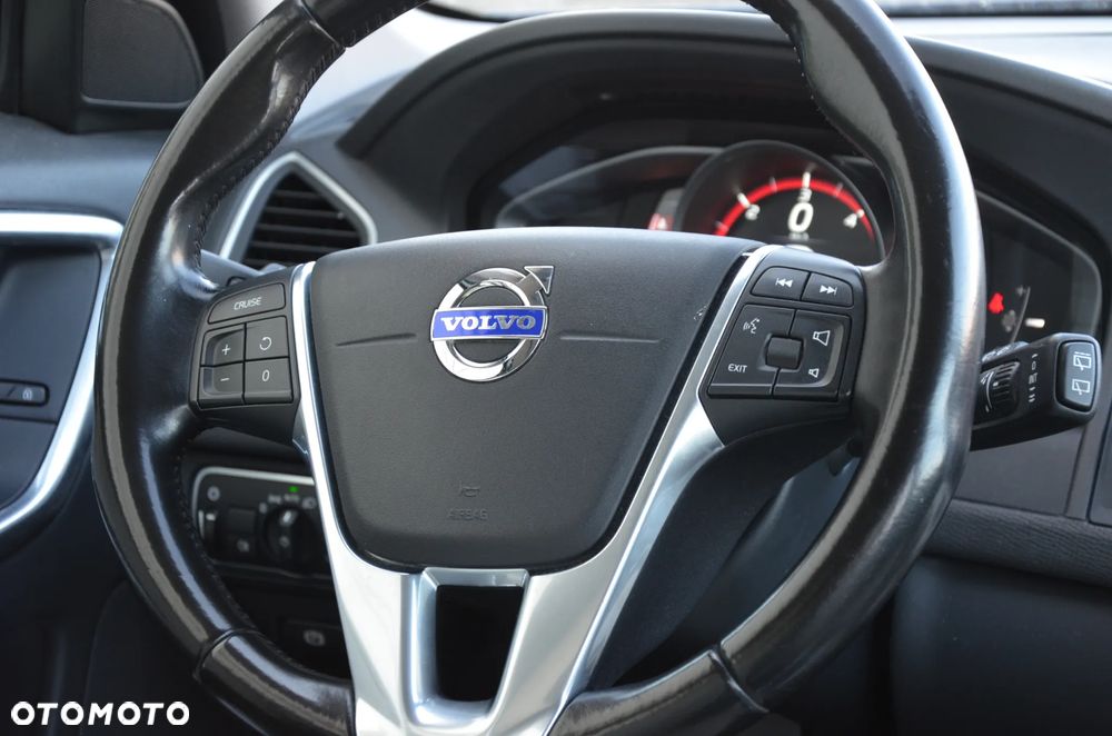 Volvo XC 60 D3 Drive-E Ocean Race - 26